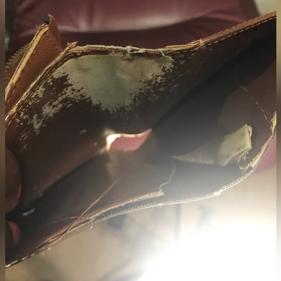 Louis Vuitton and Feragamo rehab wallet set - Picture 8 of 16